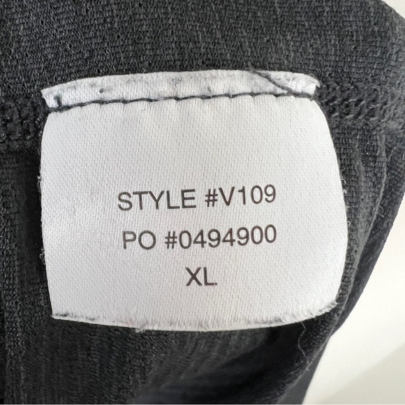 Vuori Tradewind Performance Short Sleeve Pocket Tee - Picture 5 of 5